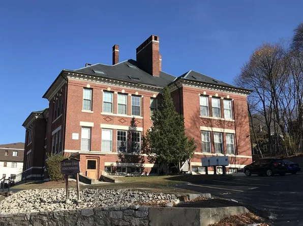 926 Southbridge St APT 19, Worcester, MA 01610
