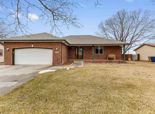 706 Wheatland St, Colwich, KS 67030