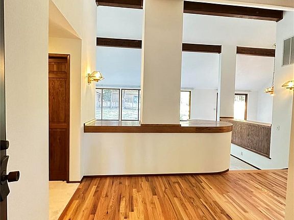 4th image of 13950 NE 34th Pl