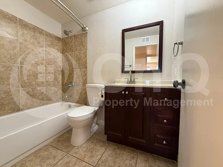 8601 E Calle Bolivar — Photo 34