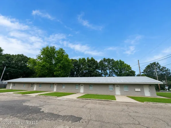 801 Goodwater Rd NW, Magee, MS 39111