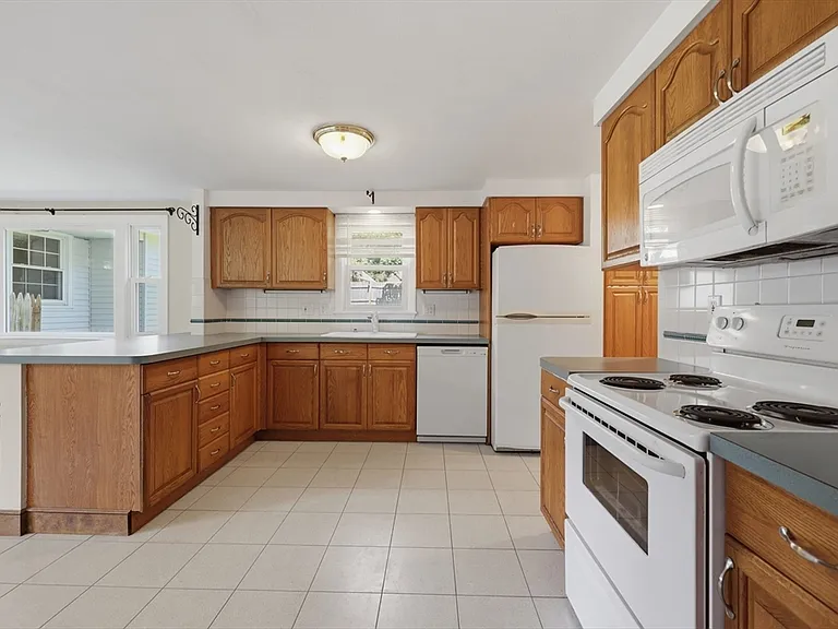 21 Janet Cir #2 — Photo 9