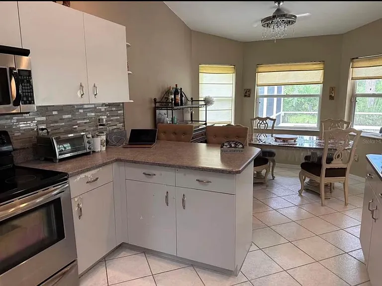 28 Edward Dr — Photo 8