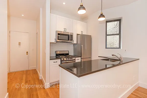 Rented by Copperwood Real Estate | media 6