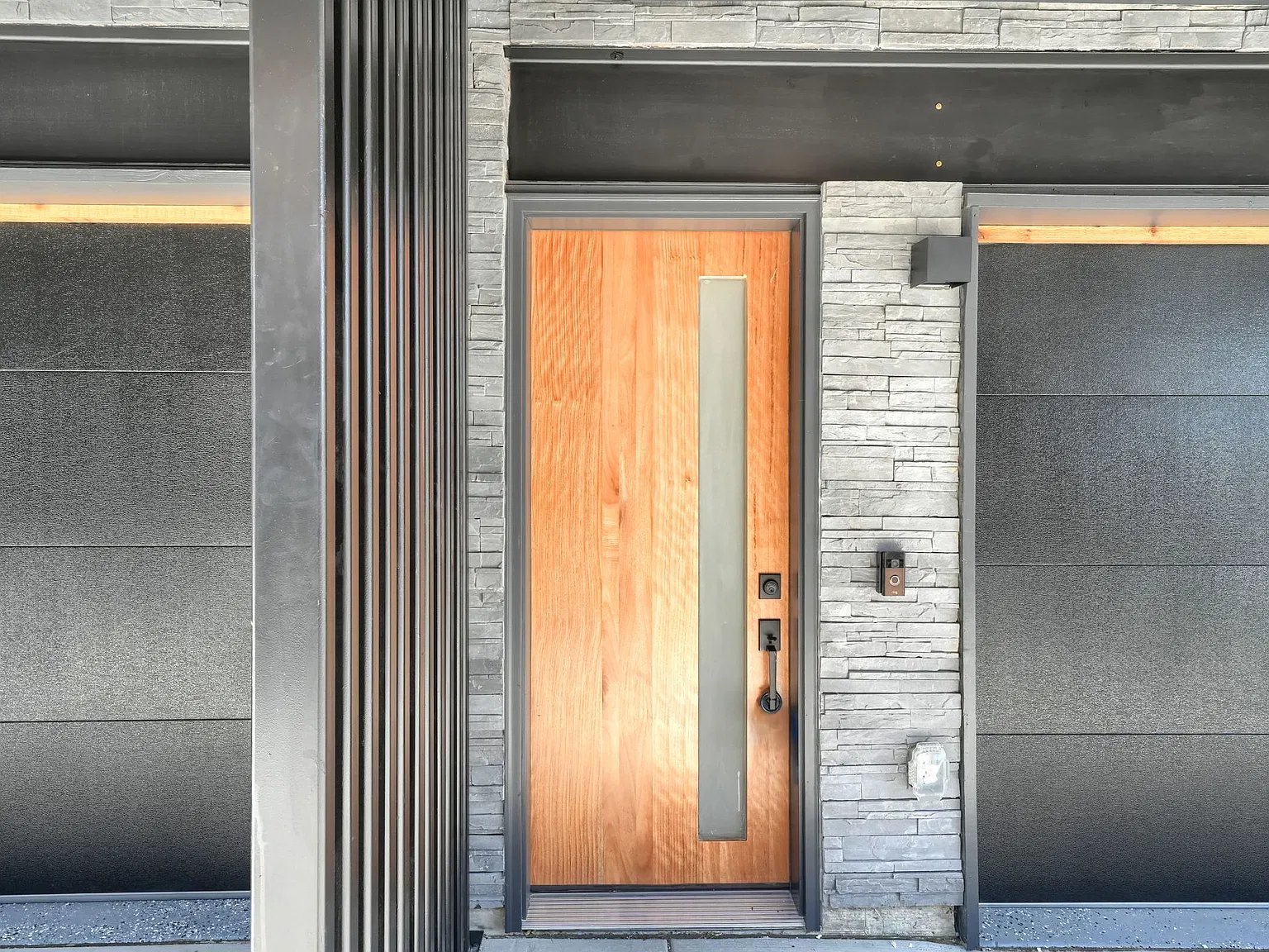 2 bed, 2.5 bath, 1500 sqft, $3,250 — Photo 2