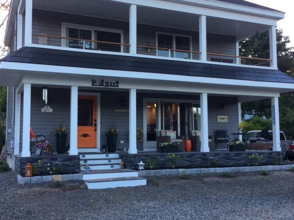 6 Seaview Ave, York, ME 03909