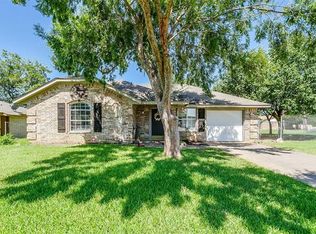 500 Heather Ln, Keene, TX 76059