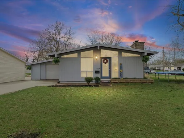 708 W Roselawn St, Danville, IL 61832