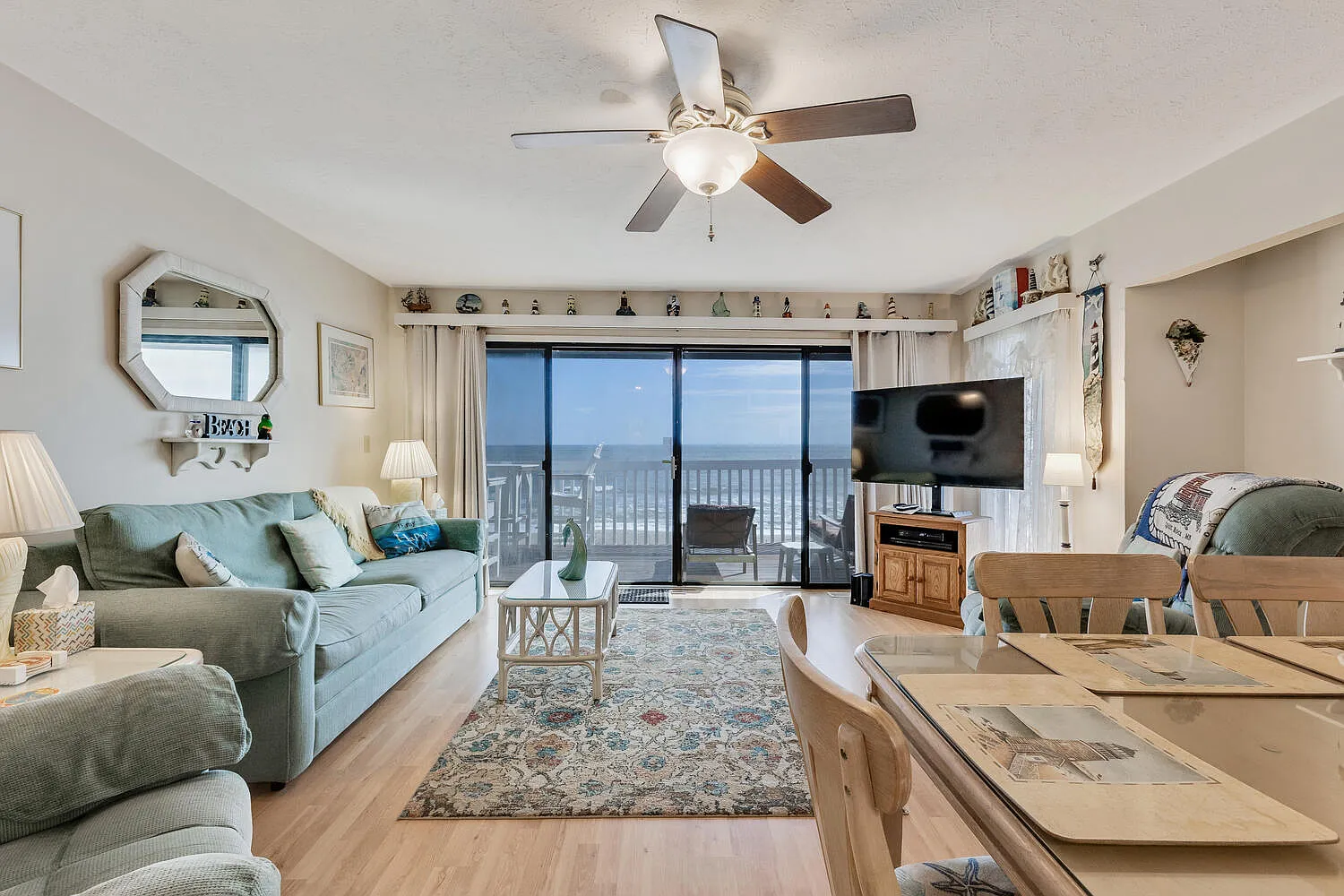 2 bed, 950 sqft, $2,000 — Photo 1