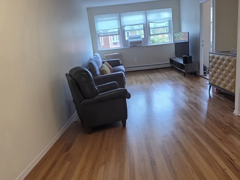 242 92nd St #2 — Photo 3