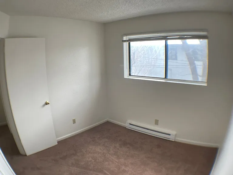 2110 N East St — Photo 17