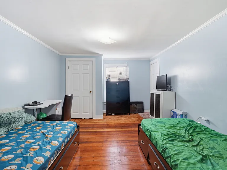 120-124 Sheridan St #1 — Photo 11