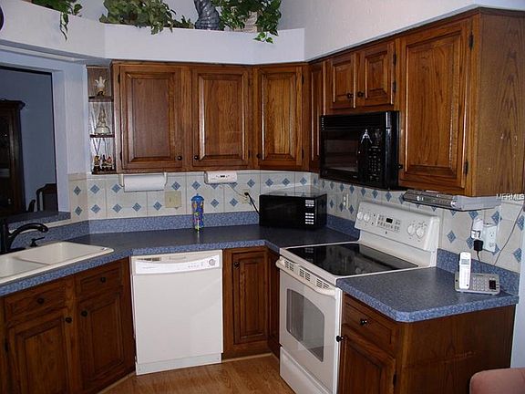2nd image of 2926 Lake Pineloch Blvd #17-15