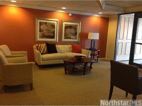 3rd image of 1425 W 28th St APT 123