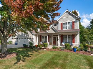 2733 Berman Rd, North Aurora, IL 60542