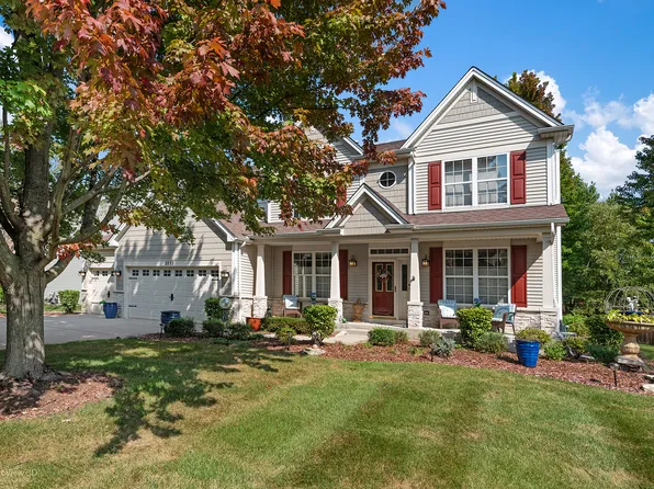 2733 Berman Rd, North Aurora, IL 60542