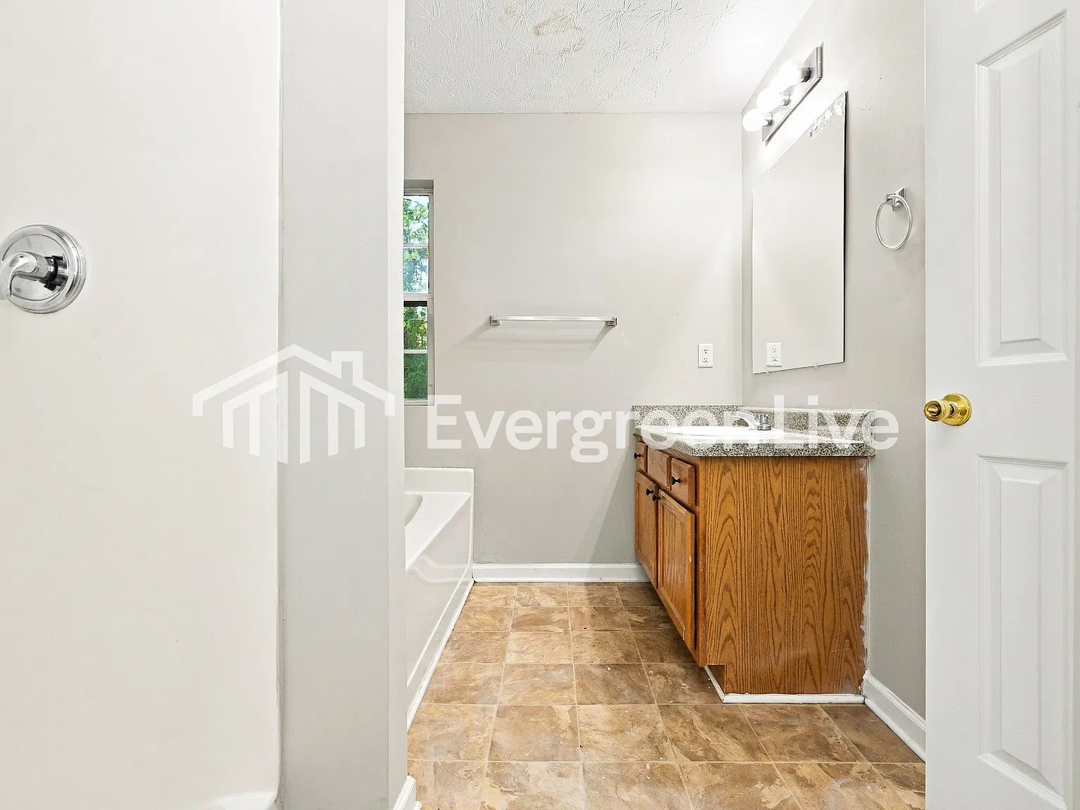 2 bed, 2.5 bath, 1440 sqft, $1,495 — Photo 4