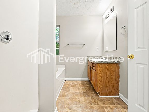 4th image of 1535 Eastern Sunrise Ln