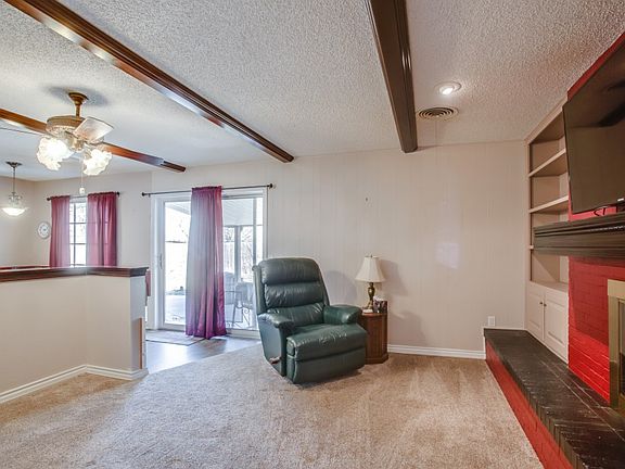 3rd image of 3405 Englewood Ave