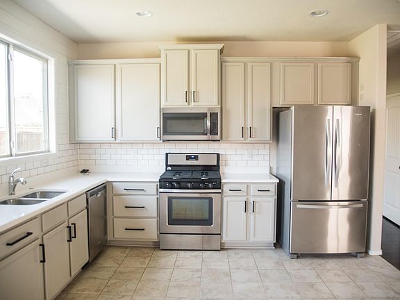 5th image of 1809 Meadow Trail Ln