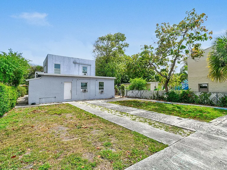 3721 Henry Ave — Photo 31