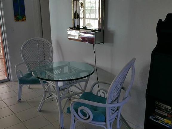 4th image of 1769 Coconut Dr