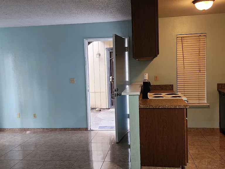6724 Plymouth Rd #9 — Photo 3