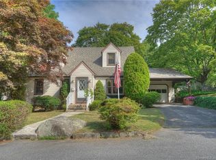36 Mardie Ln, Groton, CT 06340
