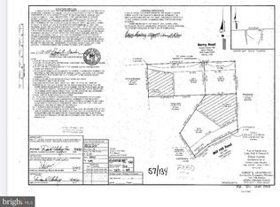 9525 Berry Rd, Waldorf, MD 20603