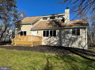 2281 Doe Dr, Long Pond, PA 18334