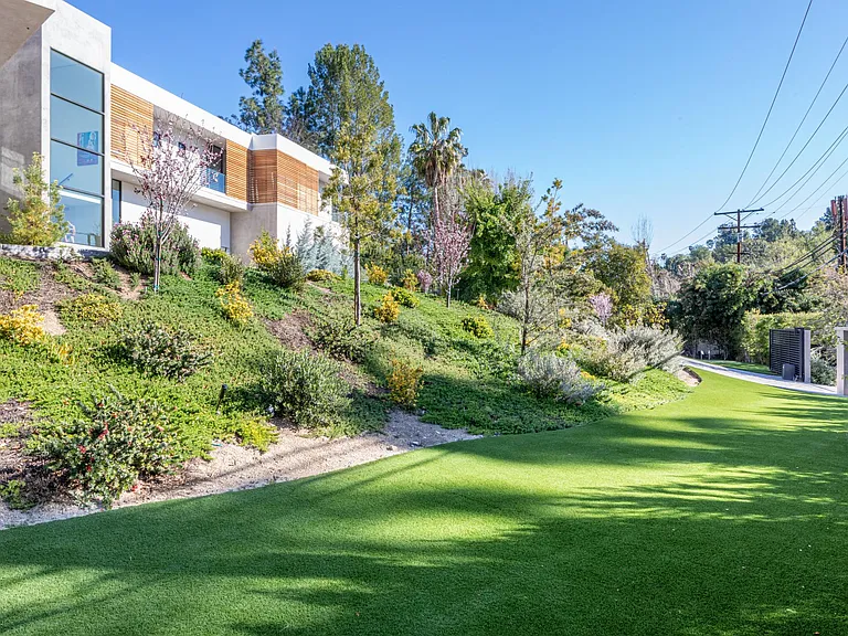 19333 Rosita St — Photo 21
