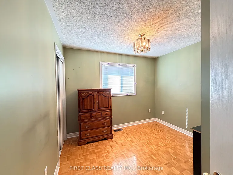 5323 Red Brush Dr #UPPER — Photo 11