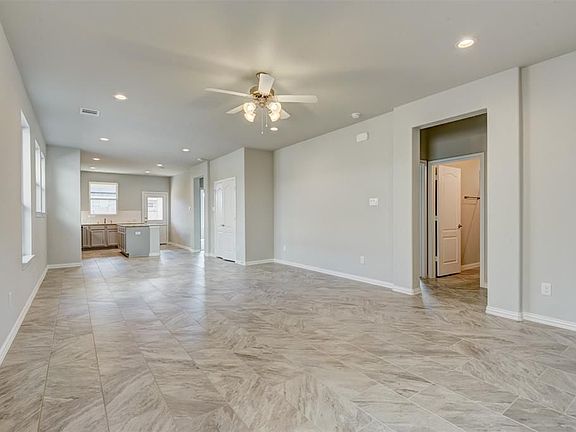 4th image of 2202 Windy Grove Dr