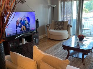 4424 Euclid Ave #2D2D, Rolling Meadows, IL 60008