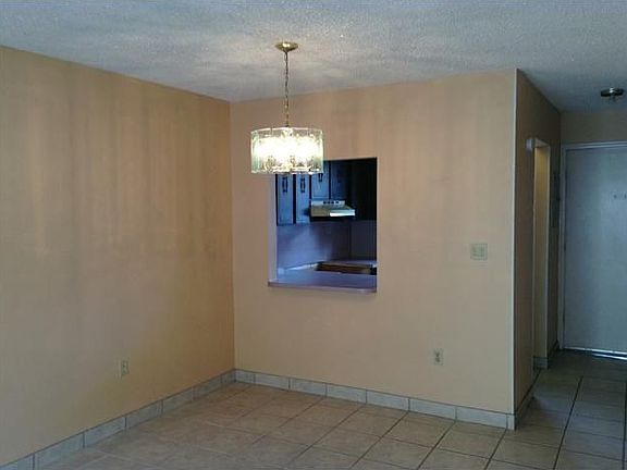 3rd image of 20 SW 108th Ave #5F