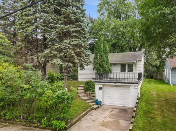 302 Arlington Ave W, Saint Paul, MN 55117