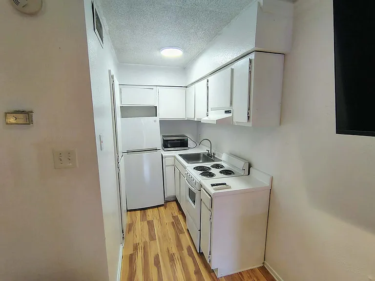 100 Lorenz Rd #507 — Photo 4