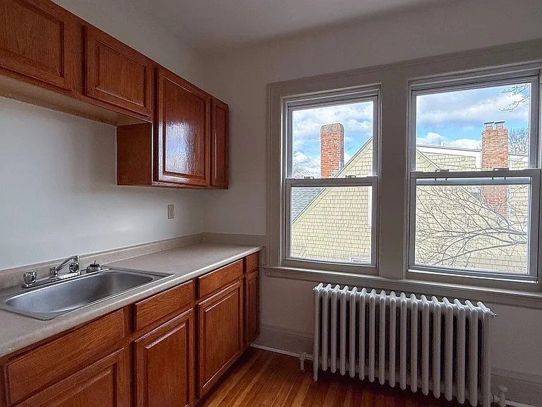 46 Grace St — Photo 34