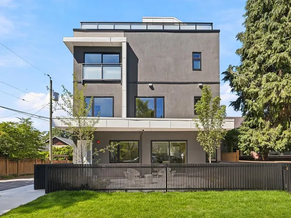2511 Kitchener St #1, Vancouver, BC V5K 3C7