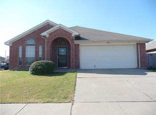 7032 Pickford Ct, Arlington, TX 76001