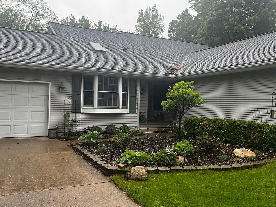 1st image of 6882 Beechwood Dr