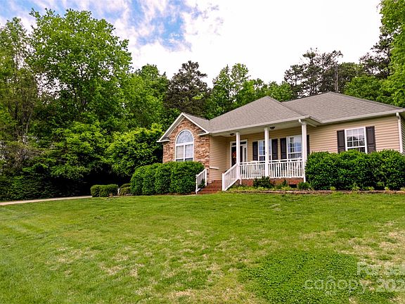 2nd image of 3103 Richards Way Dr