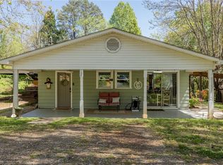 104 Fairmont Dr, North Wilkesboro, NC 28659