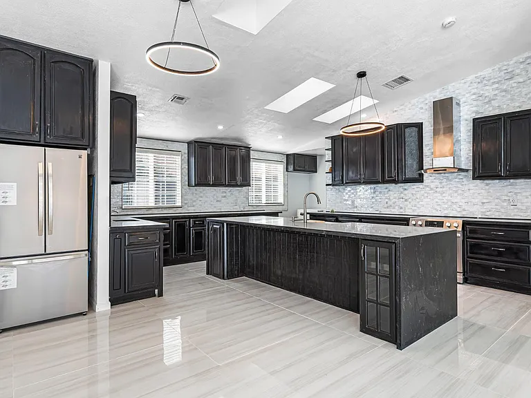 4401 W McRae Way — Photo 6