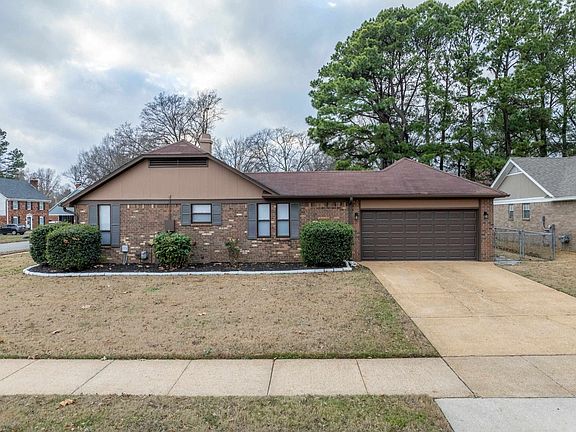 5th image of 6256 Holly Park Dr
