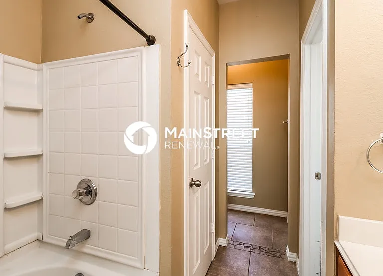 216 Kennedy Ct — Photo 15