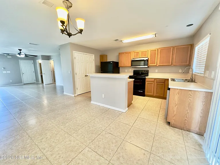 137 Monte Carlo Ct — Photo 6