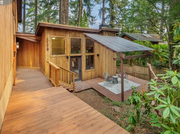 1175 Fir Ln, Eugene, OR 97405