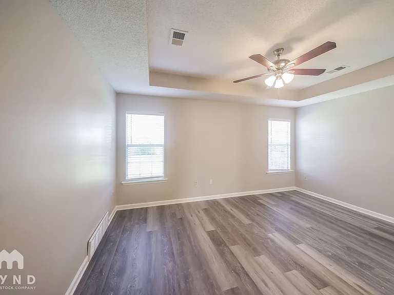 7384 Hunters Forest Dr — Photo 10