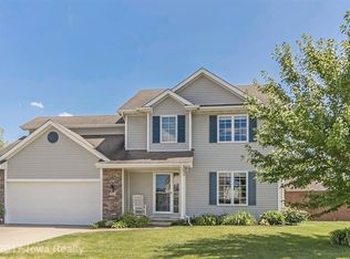 4824 Sunshine Cir, Johnston, IA 50131